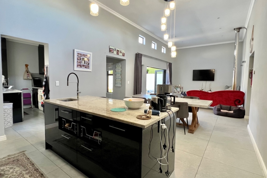To Let 4 Bedroom Property for Rent in Sagewood Western Cape